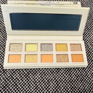 P.Louise You Give Me Butterflies Palette Buttercup Blossom